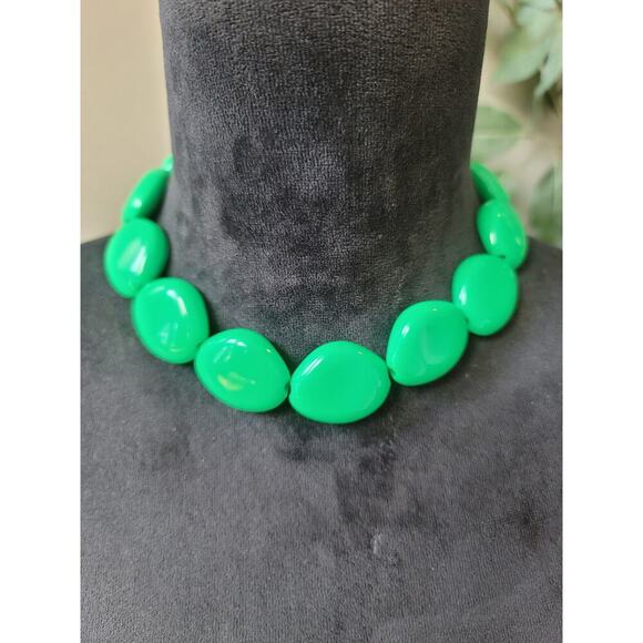 Women's Green Beaded Necklace With Silver Lobster Clasp Statement Jewelry - Picture 2 of 7